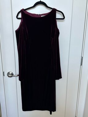 Velvet Cold-Shoulder Dress in Deep Burgundy